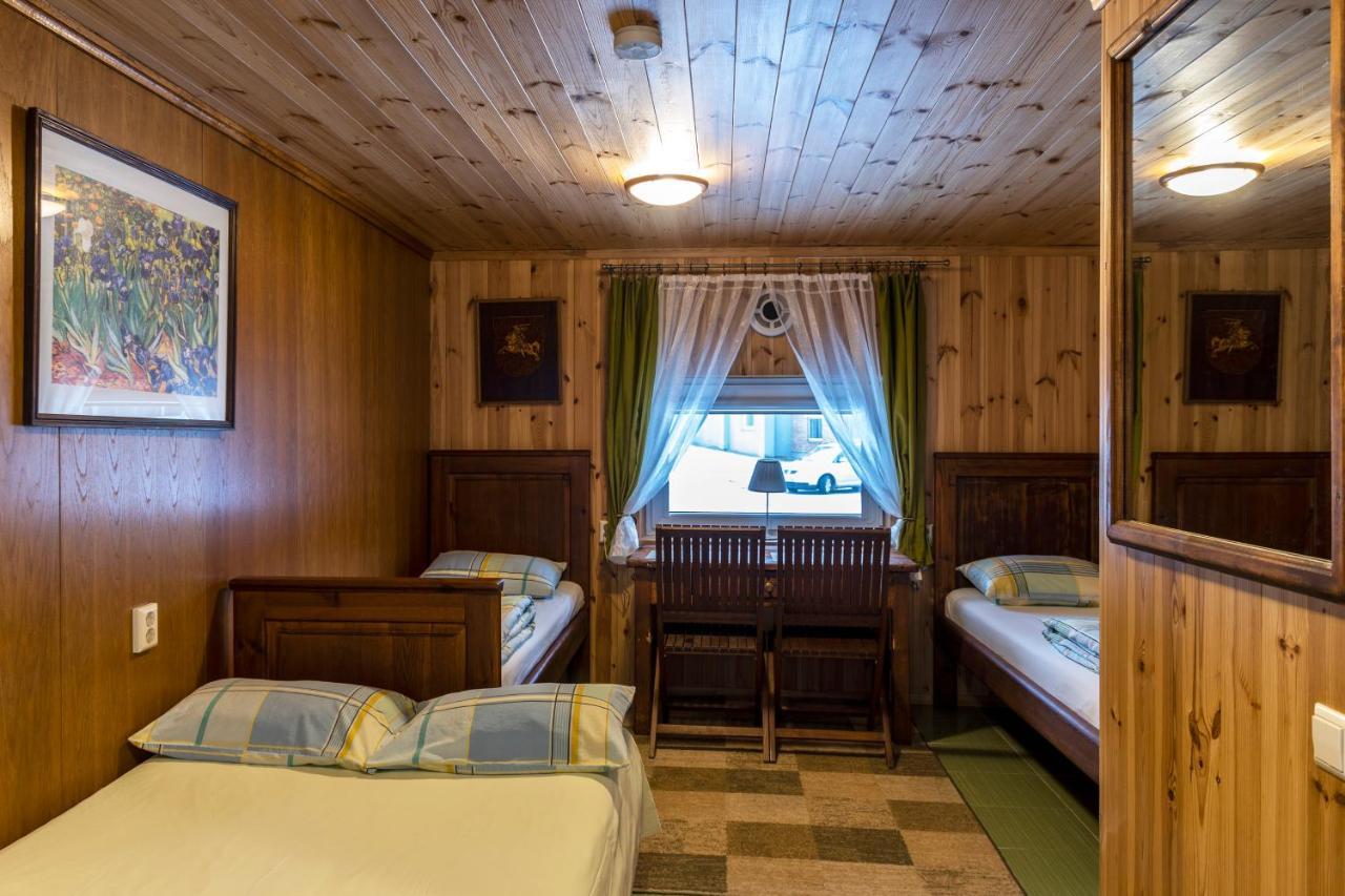 Maple House - Sodyba Tarp Klevu Утена Экстерьер фото