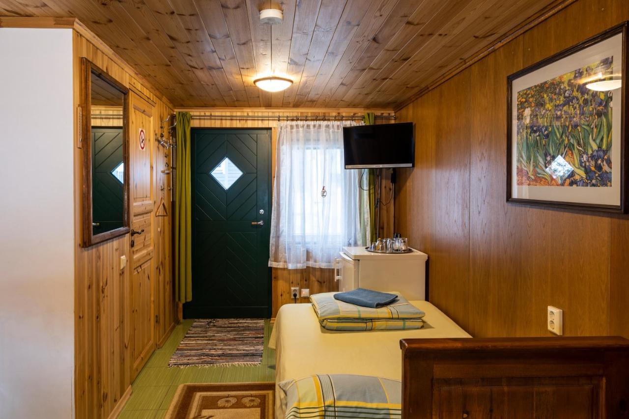 Maple House - Sodyba Tarp Klevu Утена Экстерьер фото